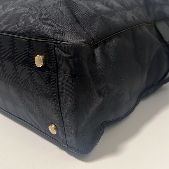 Authentic CHANEL GM Travel Line Tote Bag - Picture 6 of 9